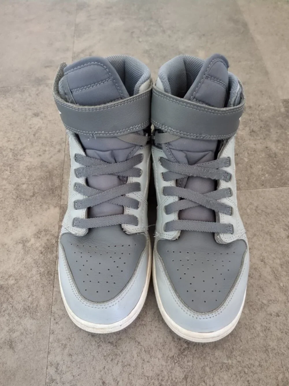 Nike Air Jordan 1 High FlyEase Light Smoke Grey Unisex Sz 6Y